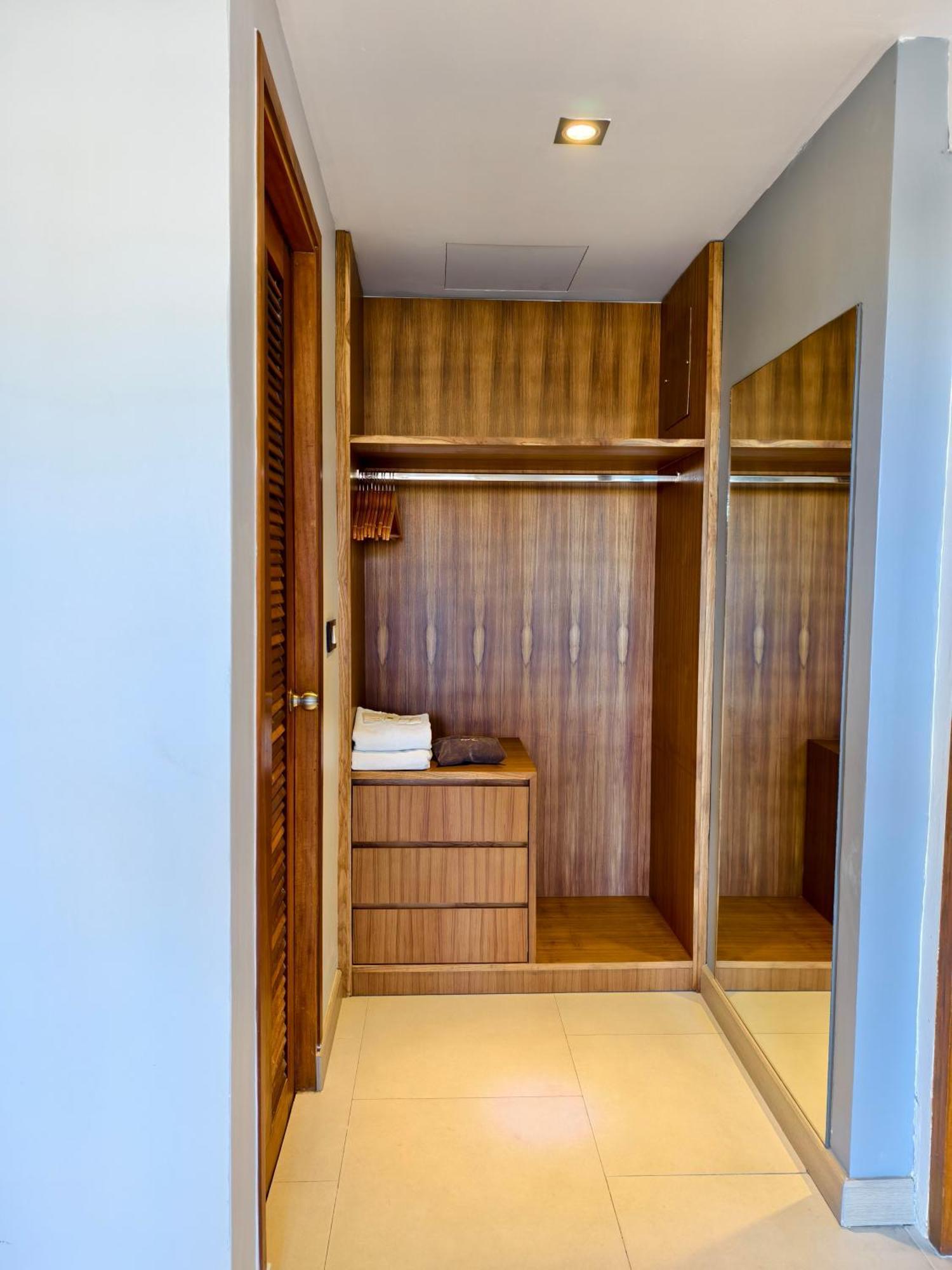 Lek Lek Samui Room X Coffee Bar Chaweng Beach Exteriör bild